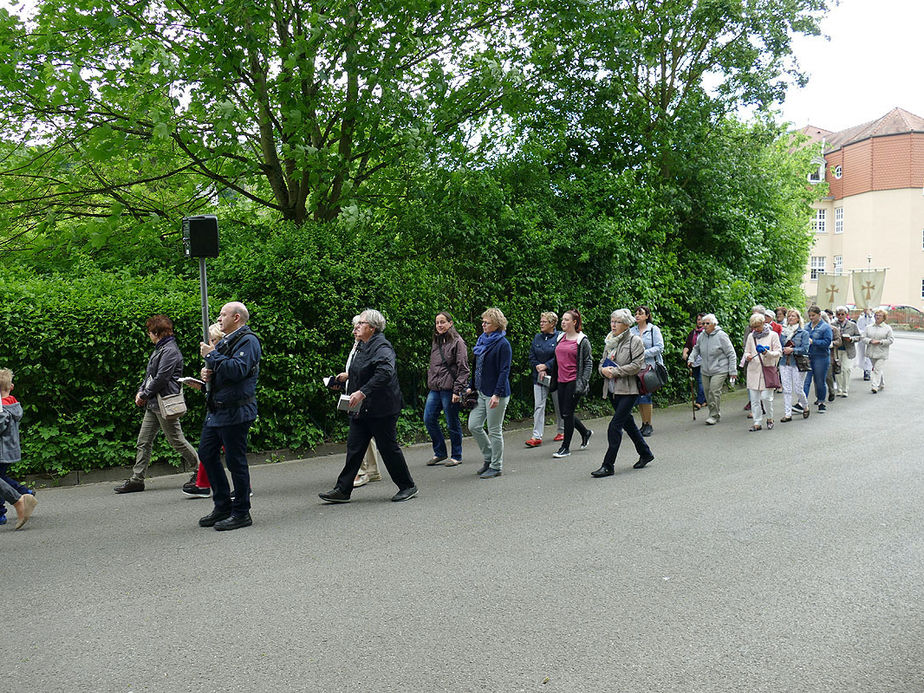 Bittprozession an Christi Himmelfahrt (Foto: Karl-Franz Thiede)